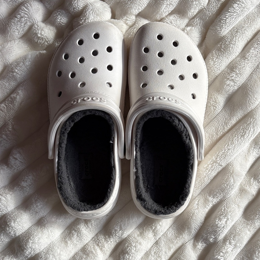 Women’s White Fleece-Lined Clog Shoes